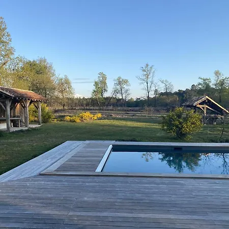 Domaine De Coursat Avec Piscine Chauffée Et Services De Gamme Pour 16 Personnes - Fr-1-791-35