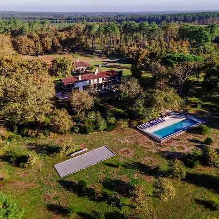 Villa Domaine De Coursat Avec Piscine Chauffee Et Services De Gamme Pour 16 Personnes - Fr-1-791-35 *