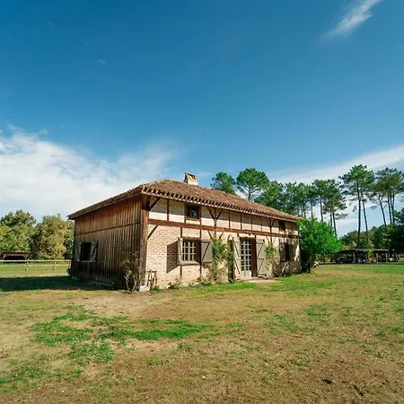 Domaine De Coursat Avec Piscine Chauffee Et Services De Gamme Pour 16 Personnes - Fr-1-791-35